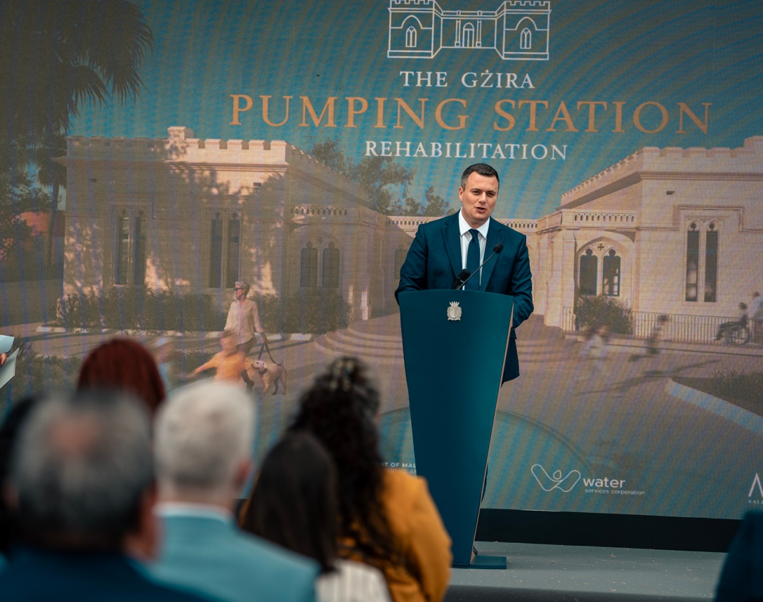 Gżira Pumping Station — launch event with official speaking at podium